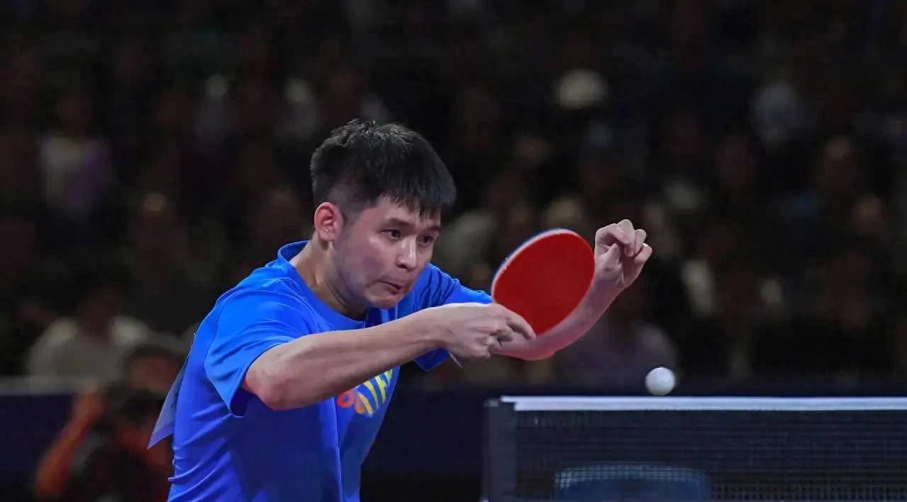 的双后腰防 的双后腰防