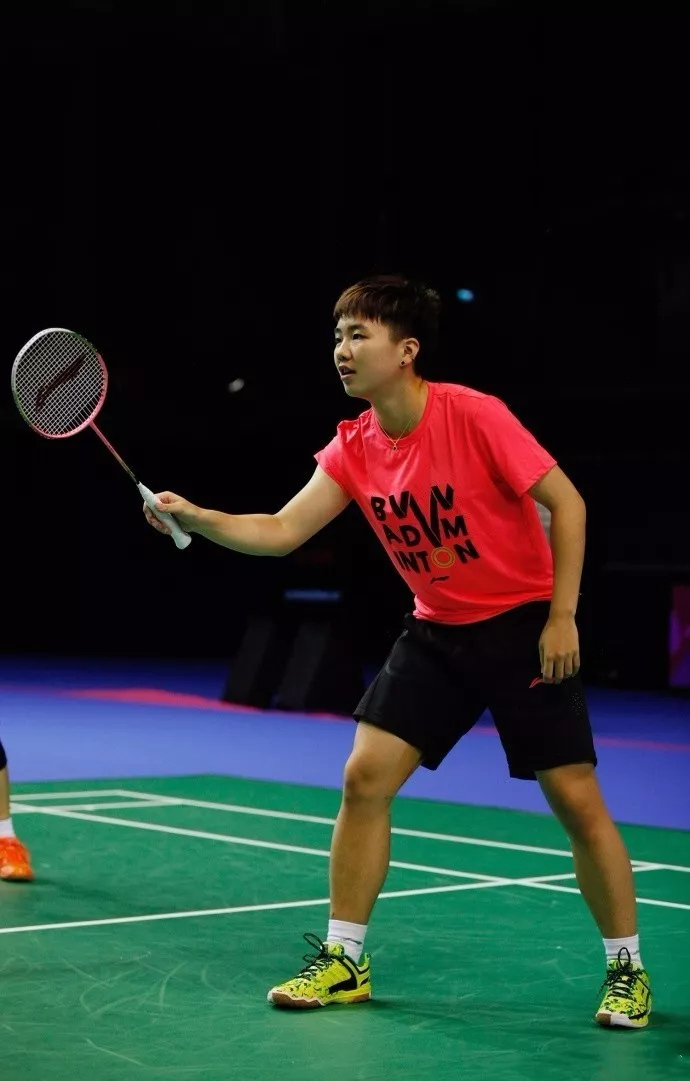 赛并最终夺 赛并最终夺