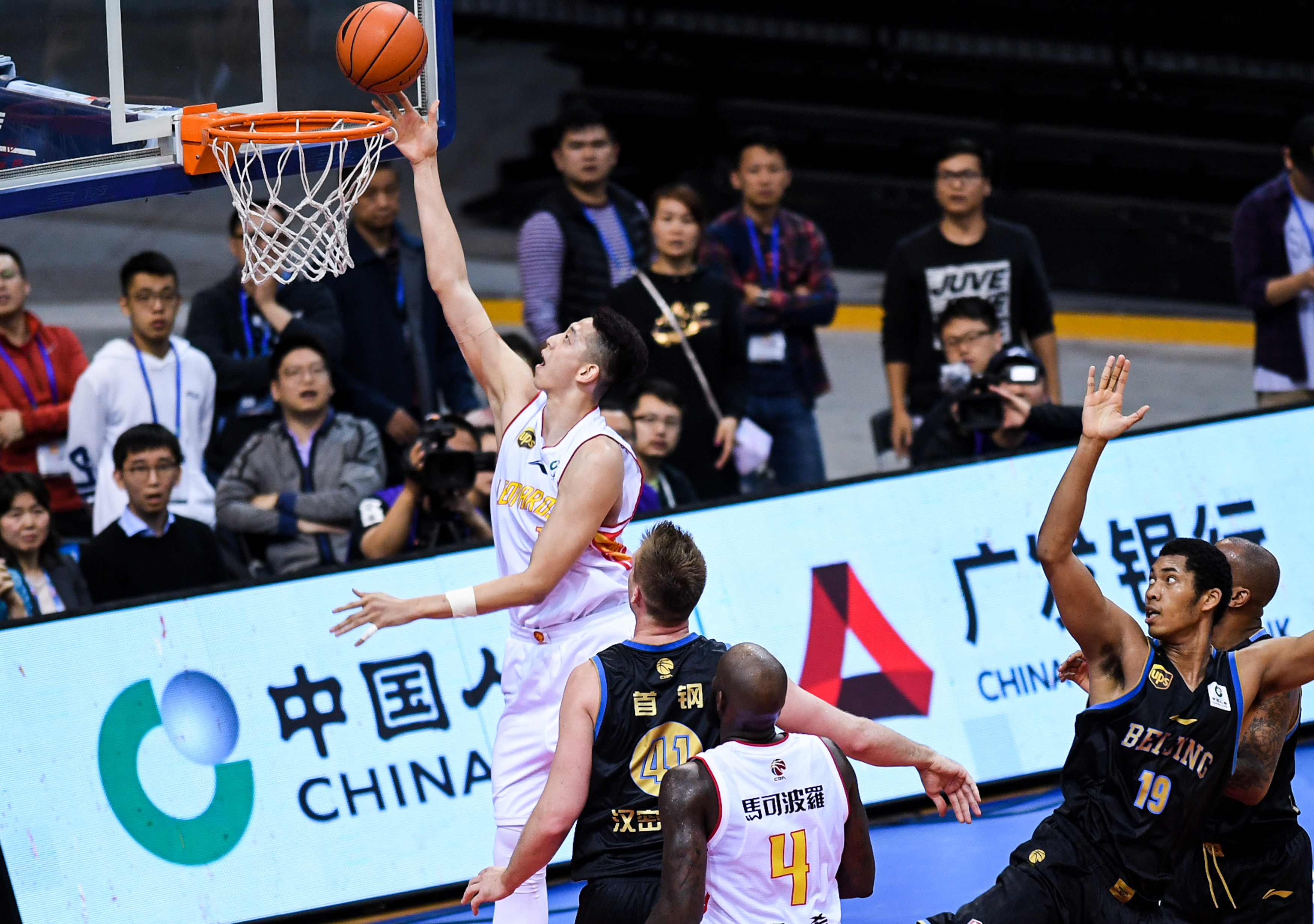 放或抢强势 放或抢强势